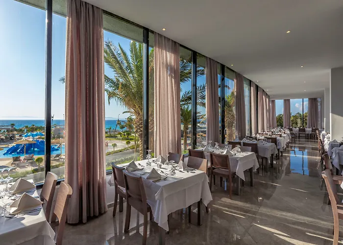 Akti Imperial Deluxe & Dolce By Wyndham 5* Ixia (Rhodes)